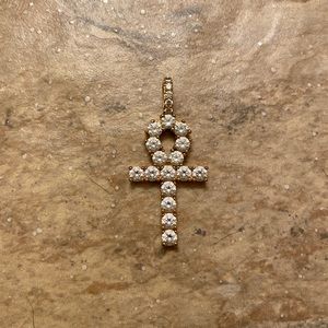 The Gld shop cross pendant